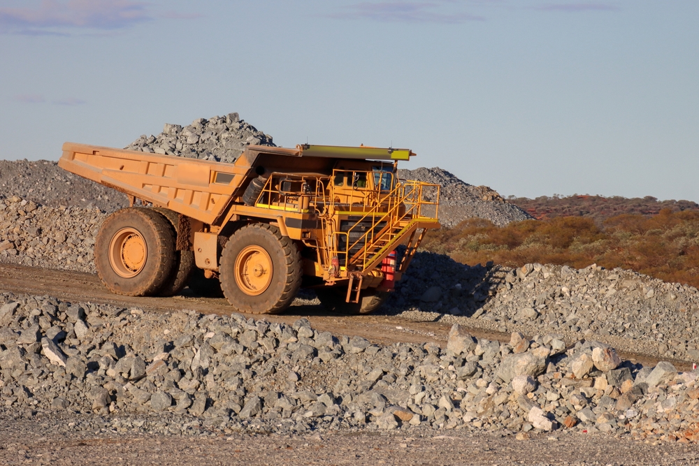 Mining,Dump,,Or,Haul,Truck,With,A,Load,Of,Rock